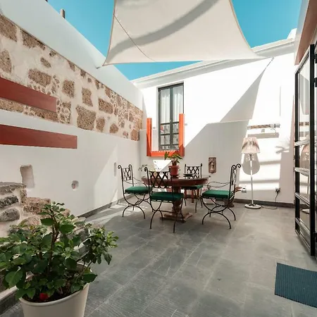 Open Air Historic Penthouse Vegueta شقة