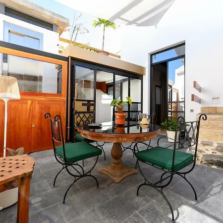 Open Air Historic Penthouse Vegueta * Las Palmas