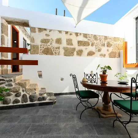 Open Air Historic Penthouse Vegueta 公寓