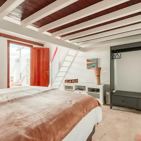 Open Air Historic Penthouse Vegueta 公寓